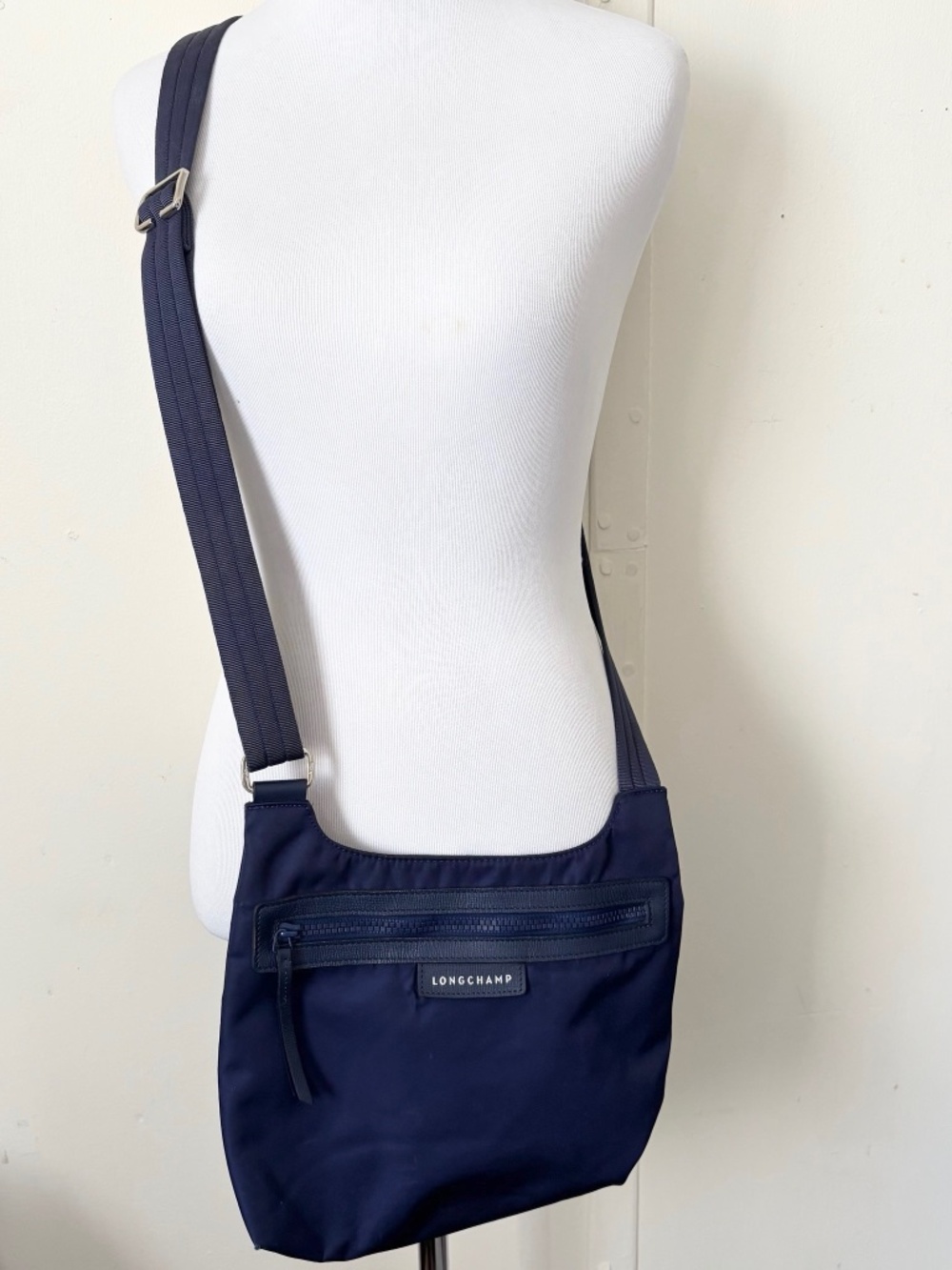 Longchamp Le Pliage Neo Flat Crossbody Bag